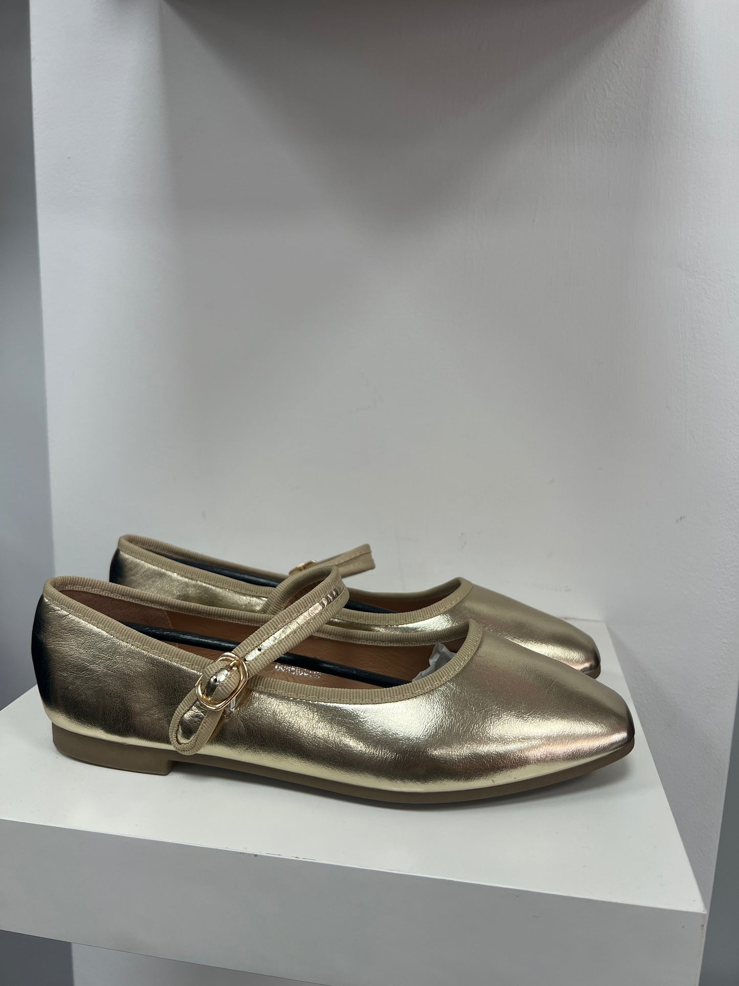 Zapato Bailarina Dorado